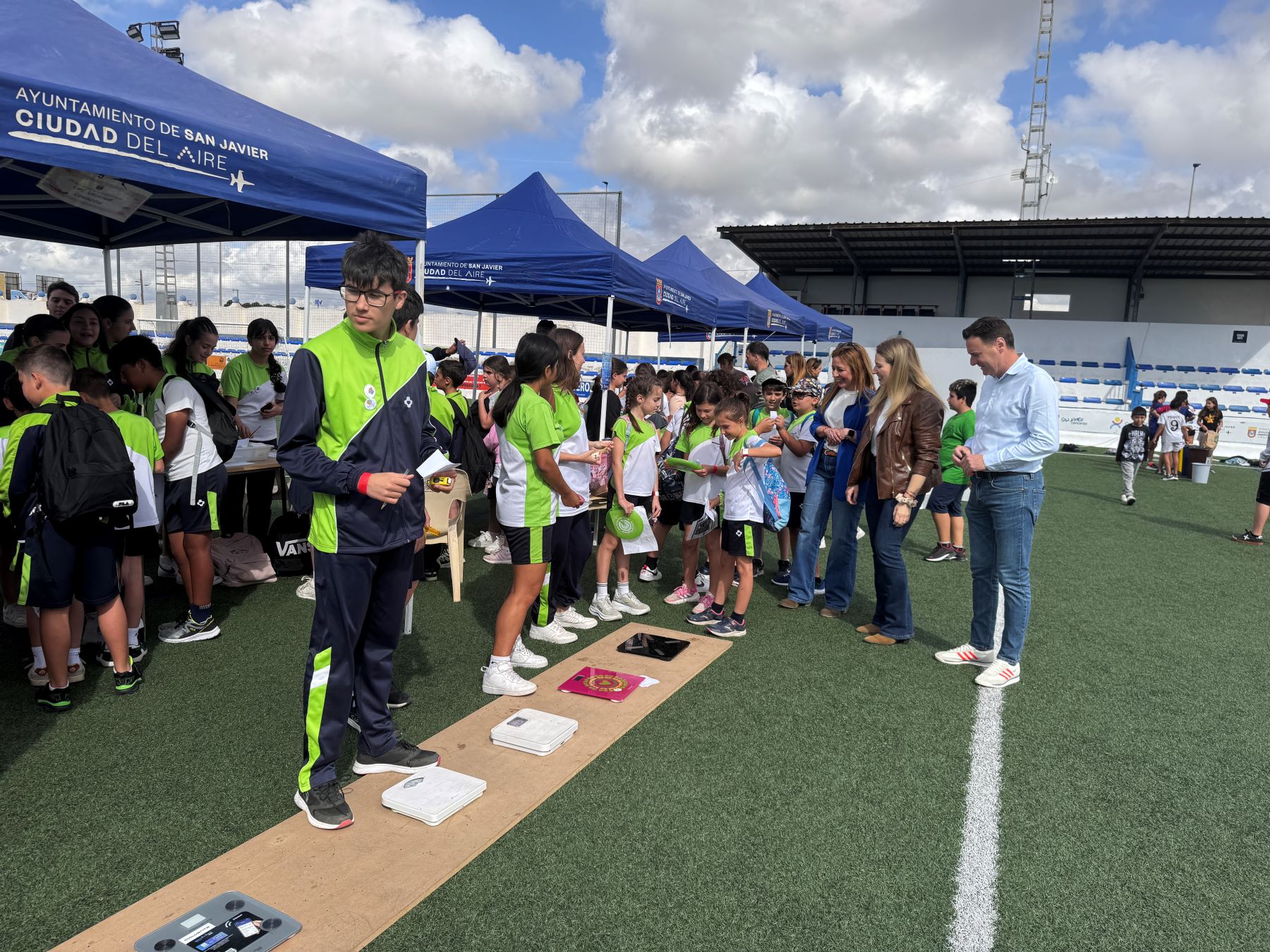 La VII Semana Saludable reúne a más de 100 niños en el Polideportivo 